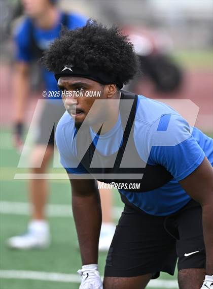 Thumbnail 2 in Santa Margarita vs. Edison  (Battle at the Beach) photogallery.