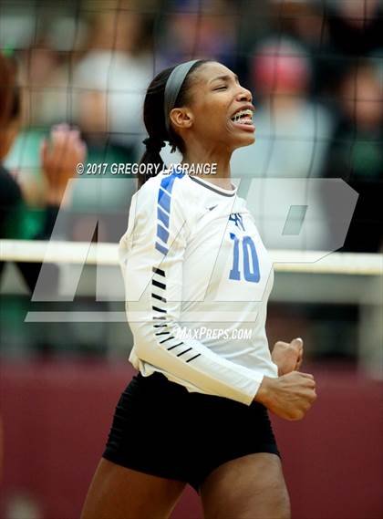 Thumbnail 2 in Carroll vs Byron Nelson photogallery.