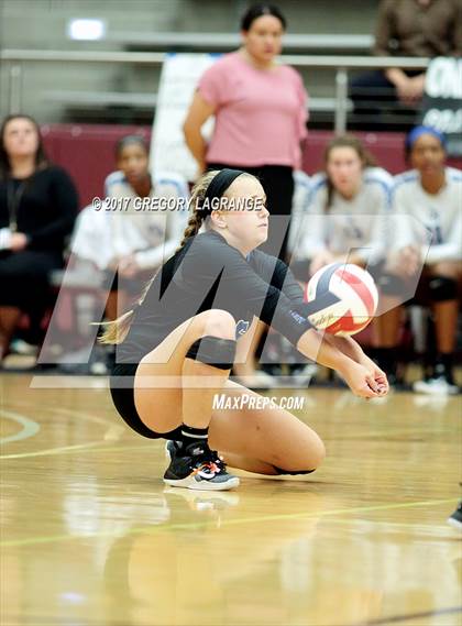 Thumbnail 1 in Carroll vs Byron Nelson photogallery.