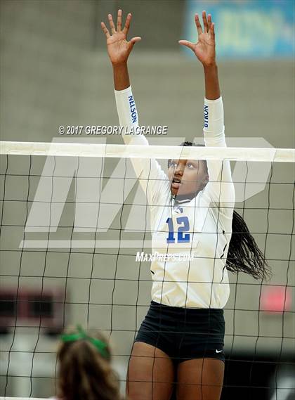 Thumbnail 3 in Carroll vs Byron Nelson photogallery.