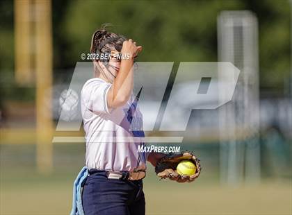Thumbnail 1 in Effingham County vs Pope (GHSA 6A State Tournament) photogallery.