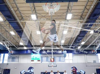 Thumbnail 1 in Metro Sports KC All-Star Game Dunk Contest photogallery.