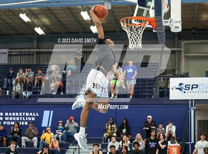 Thumbnail 1 in Metro Sports KC All-Star Game Dunk Contest photogallery.