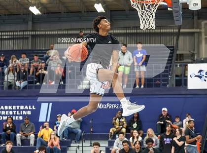 Thumbnail 3 in Metro Sports KC All-Star Game Dunk Contest photogallery.