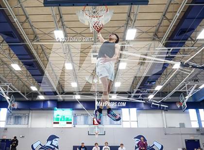 Thumbnail 1 in Metro Sports KC All-Star Game Dunk Contest photogallery.
