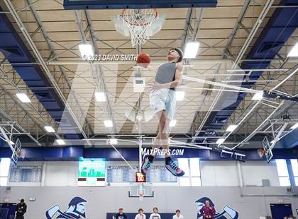 Thumbnail 2 in Metro Sports KC All-Star Game Dunk Contest photogallery.