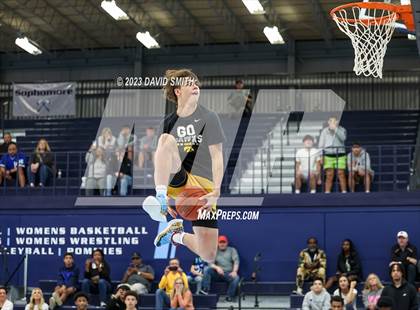 Thumbnail 2 in Metro Sports KC All-Star Game Dunk Contest photogallery.