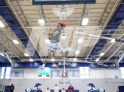 Thumbnail 3 in Metro Sports KC All-Star Game Dunk Contest photogallery.