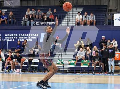 Thumbnail 2 in Metro Sports KC All-Star Game Dunk Contest photogallery.