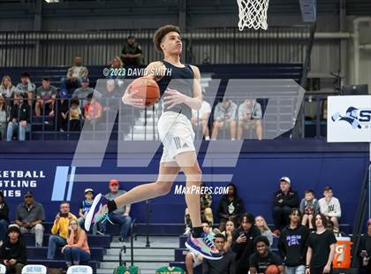 Thumbnail 2 in Metro Sports KC All-Star Game Dunk Contest photogallery.