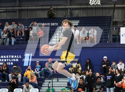Thumbnail 1 in Metro Sports KC All-Star Game Dunk Contest photogallery.