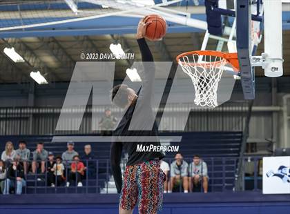 Thumbnail 1 in Metro Sports KC All-Star Game Dunk Contest photogallery.
