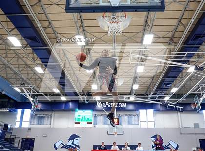 Thumbnail 2 in Metro Sports KC All-Star Game Dunk Contest photogallery.