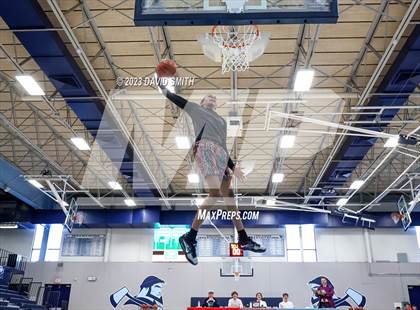 Thumbnail 3 in Metro Sports KC All-Star Game Dunk Contest photogallery.