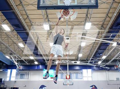 Thumbnail 3 in Metro Sports KC All-Star Game Dunk Contest photogallery.