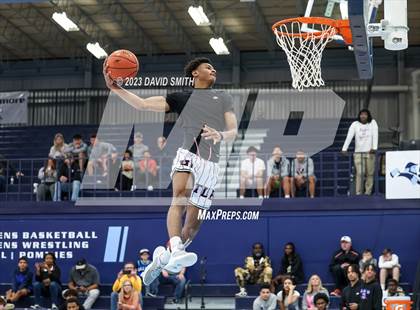 Thumbnail 2 in Metro Sports KC All-Star Game Dunk Contest photogallery.