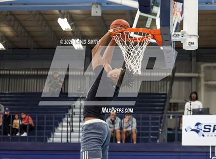 Thumbnail 2 in Metro Sports KC All-Star Game Dunk Contest photogallery.
