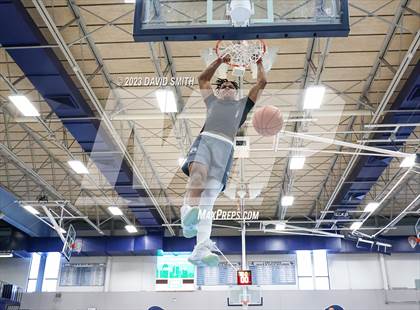 Thumbnail 3 in Metro Sports KC All-Star Game Dunk Contest photogallery.