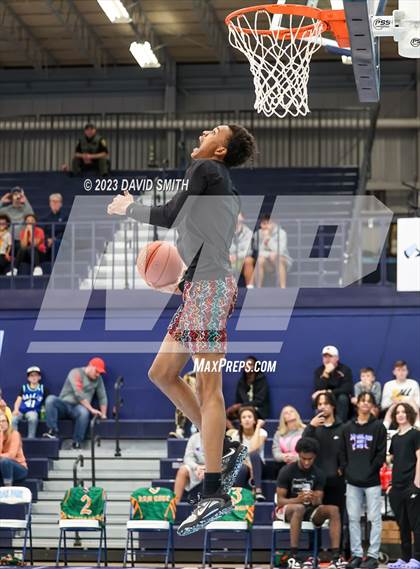 Thumbnail 3 in Metro Sports KC All-Star Game Dunk Contest photogallery.