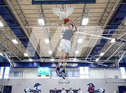 Thumbnail 1 in Metro Sports KC All-Star Game Dunk Contest photogallery.
