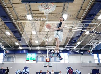 Thumbnail 2 in Metro Sports KC All-Star Game Dunk Contest photogallery.
