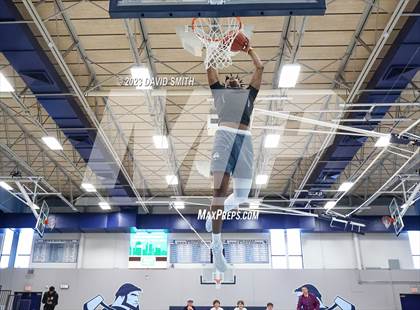 Thumbnail 2 in Metro Sports KC All-Star Game Dunk Contest photogallery.