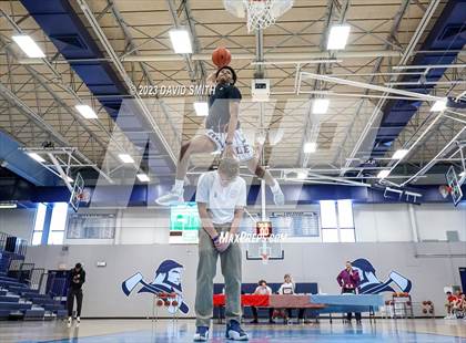 Thumbnail 1 in Metro Sports KC All-Star Game Dunk Contest photogallery.