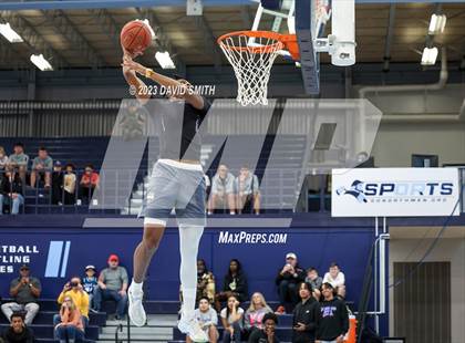 Thumbnail 1 in Metro Sports KC All-Star Game Dunk Contest photogallery.