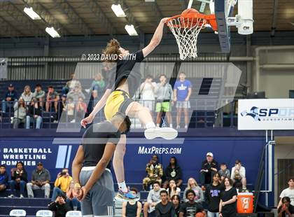Thumbnail 2 in Metro Sports KC All-Star Game Dunk Contest photogallery.