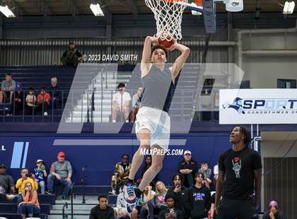 Thumbnail 1 in Metro Sports KC All-Star Game Dunk Contest photogallery.