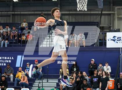 Thumbnail 3 in Metro Sports KC All-Star Game Dunk Contest photogallery.