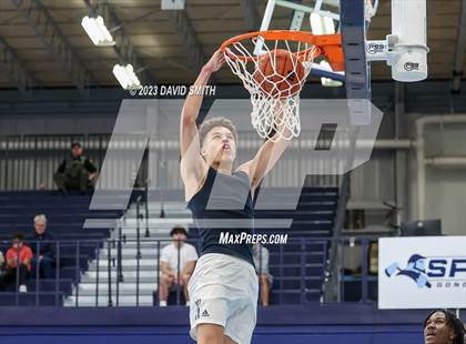 Thumbnail 1 in Metro Sports KC All-Star Game Dunk Contest photogallery.
