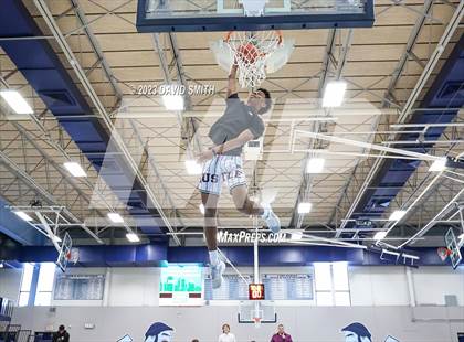 Thumbnail 2 in Metro Sports KC All-Star Game Dunk Contest photogallery.