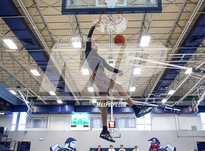 Thumbnail 2 in Metro Sports KC All-Star Game Dunk Contest photogallery.