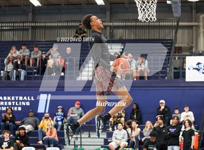 Thumbnail 3 in Metro Sports KC All-Star Game Dunk Contest photogallery.