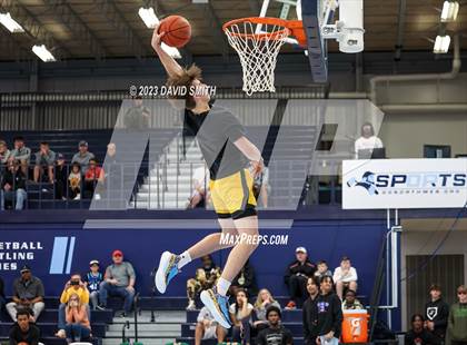 Thumbnail 1 in Metro Sports KC All-Star Game Dunk Contest photogallery.