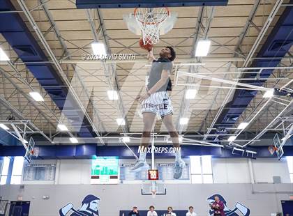 Thumbnail 2 in Metro Sports KC All-Star Game Dunk Contest photogallery.