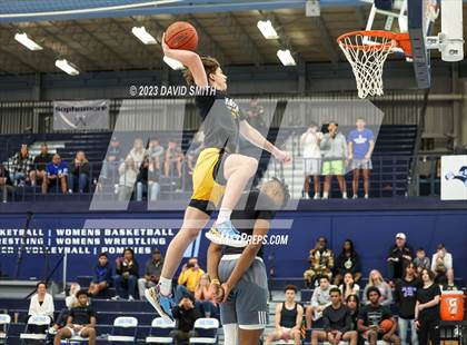 Thumbnail 1 in Metro Sports KC All-Star Game Dunk Contest photogallery.