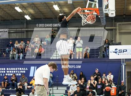 Thumbnail 3 in Metro Sports KC All-Star Game Dunk Contest photogallery.