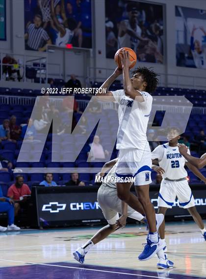 Thumbnail 2 in Vashon vs Newton (City of Palms Classic) photogallery.
