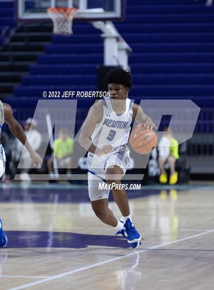 Thumbnail 3 in Vashon vs Newton (City of Palms Classic) photogallery.
