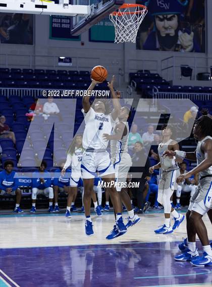 Thumbnail 1 in Vashon vs Newton (City of Palms Classic) photogallery.