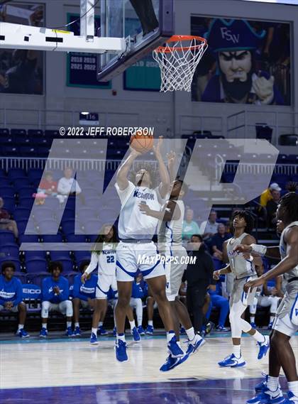 Thumbnail 3 in Vashon vs Newton (City of Palms Classic) photogallery.