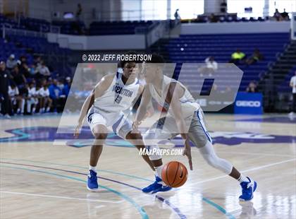 Thumbnail 2 in Vashon vs Newton (City of Palms Classic) photogallery.