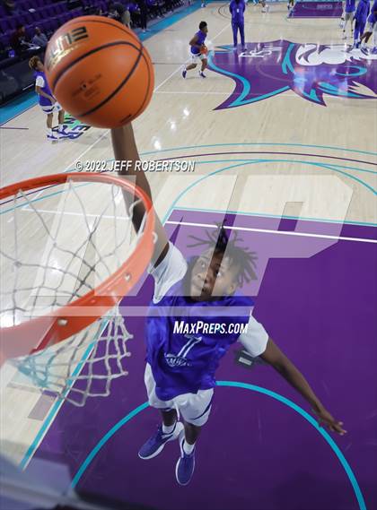 Thumbnail 2 in Vashon vs Newton (City of Palms Classic) photogallery.