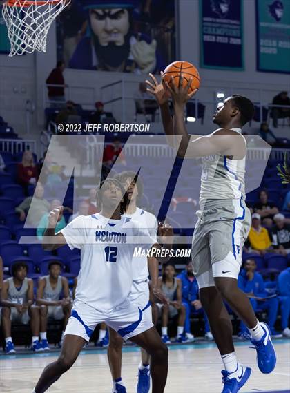 Thumbnail 1 in Vashon vs Newton (City of Palms Classic) photogallery.
