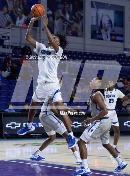 Thumbnail 3 in Vashon vs Newton (City of Palms Classic) photogallery.