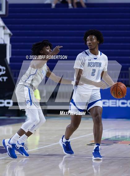 Thumbnail 2 in Vashon vs Newton (City of Palms Classic) photogallery.
