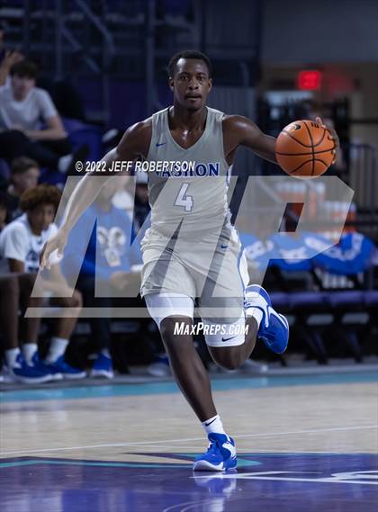 Thumbnail 2 in Vashon vs Newton (City of Palms Classic) photogallery.
