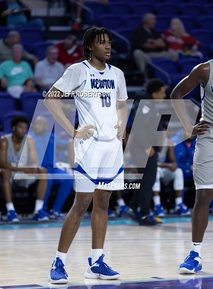 Thumbnail 2 in Vashon vs Newton (City of Palms Classic) photogallery.
